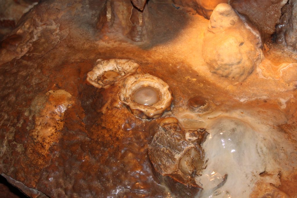 Fried Eggs Rock Formation, Luray Caverns
