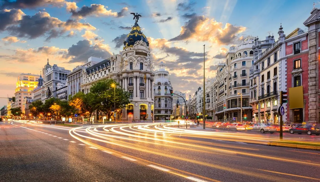 In Madrid, the Iconic Metropolis Building Becomes a Luxury Hotel