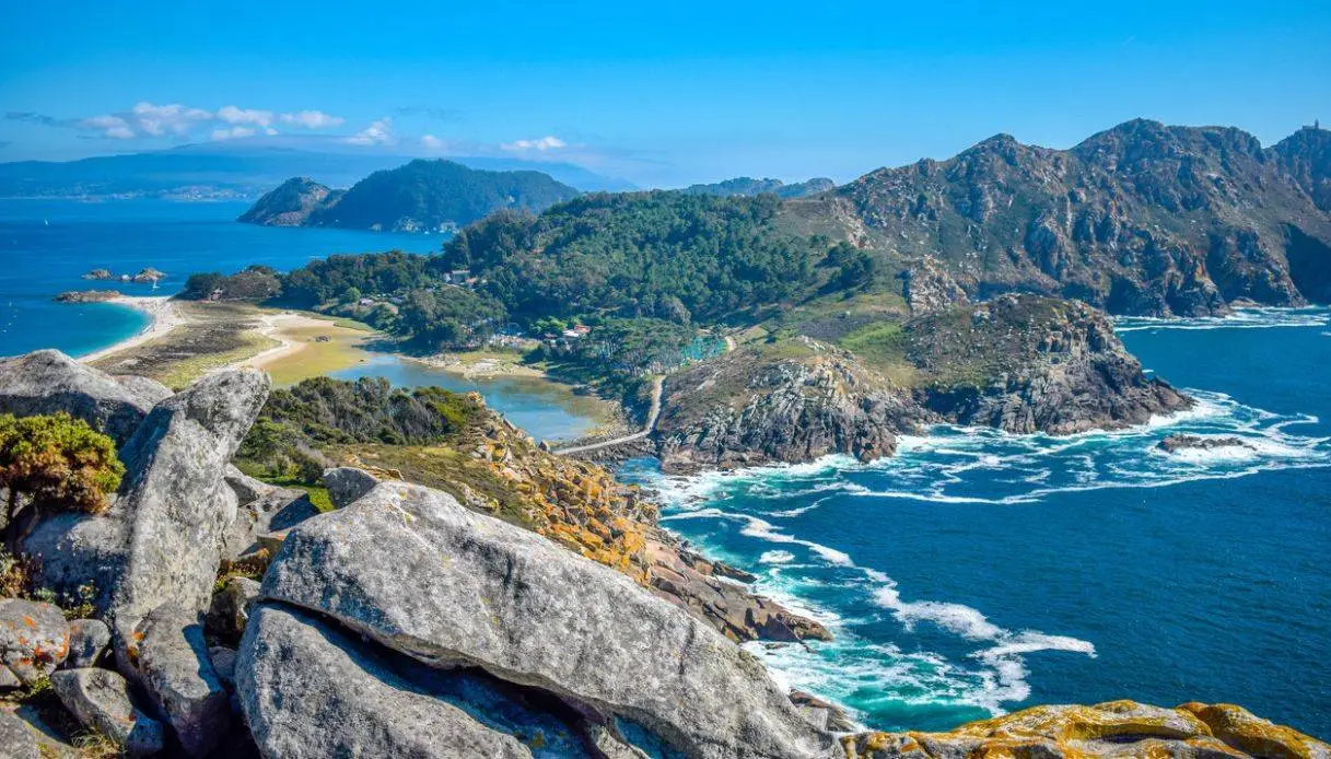 New Low-Cost Flights to Spain from Milan and Venice