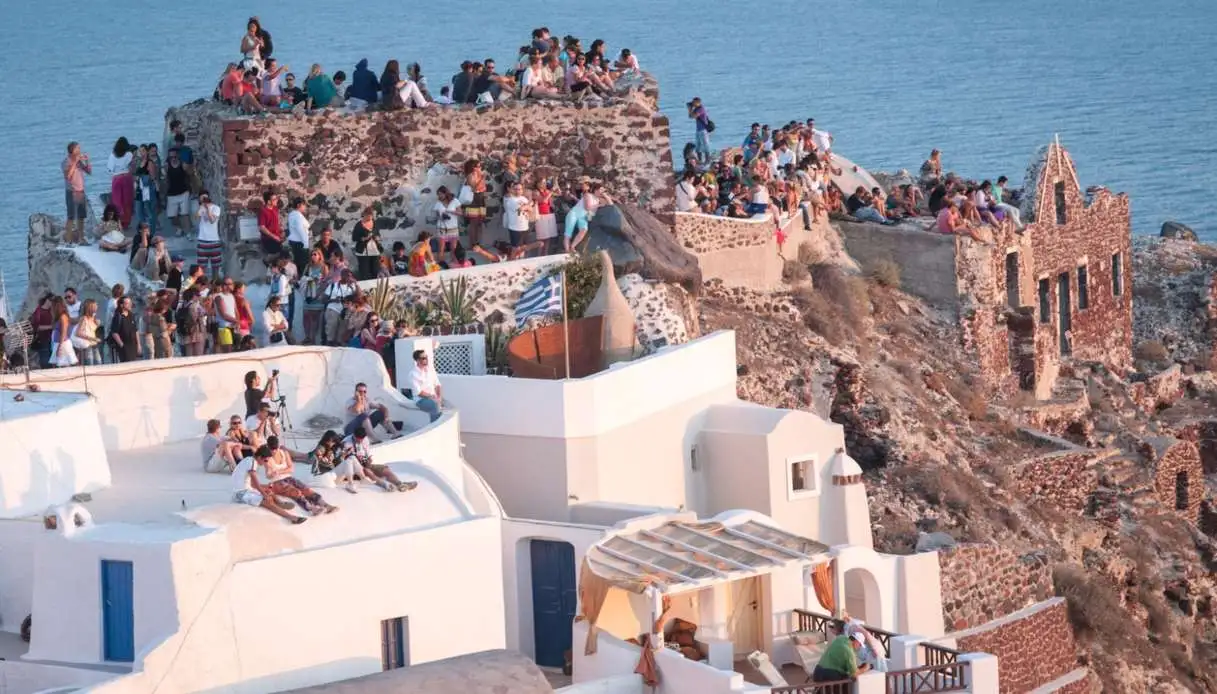Record Tourism: More Than 127 Tourists per Establishment in the EU — The Ranking