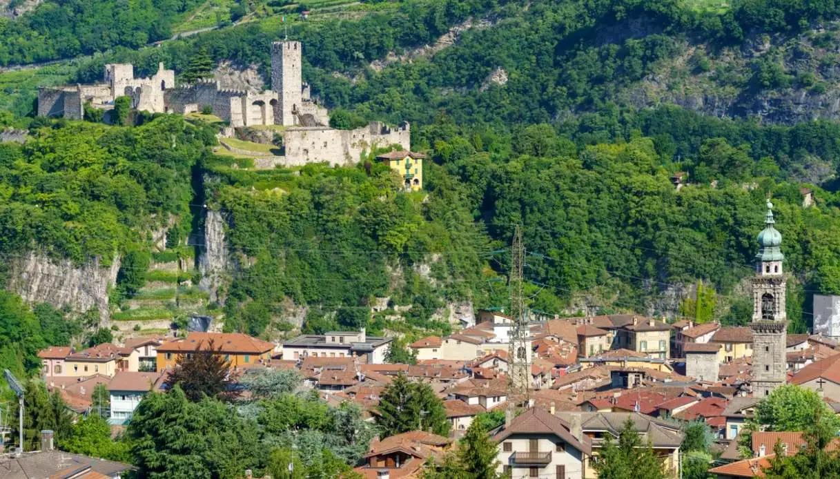Breno Castle: The Mystery of the Treasure Hidden in Its Walls