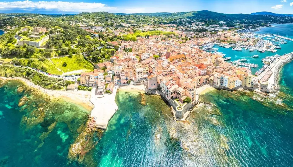 What to See in Saint-Tropez: Monuments and Beaches