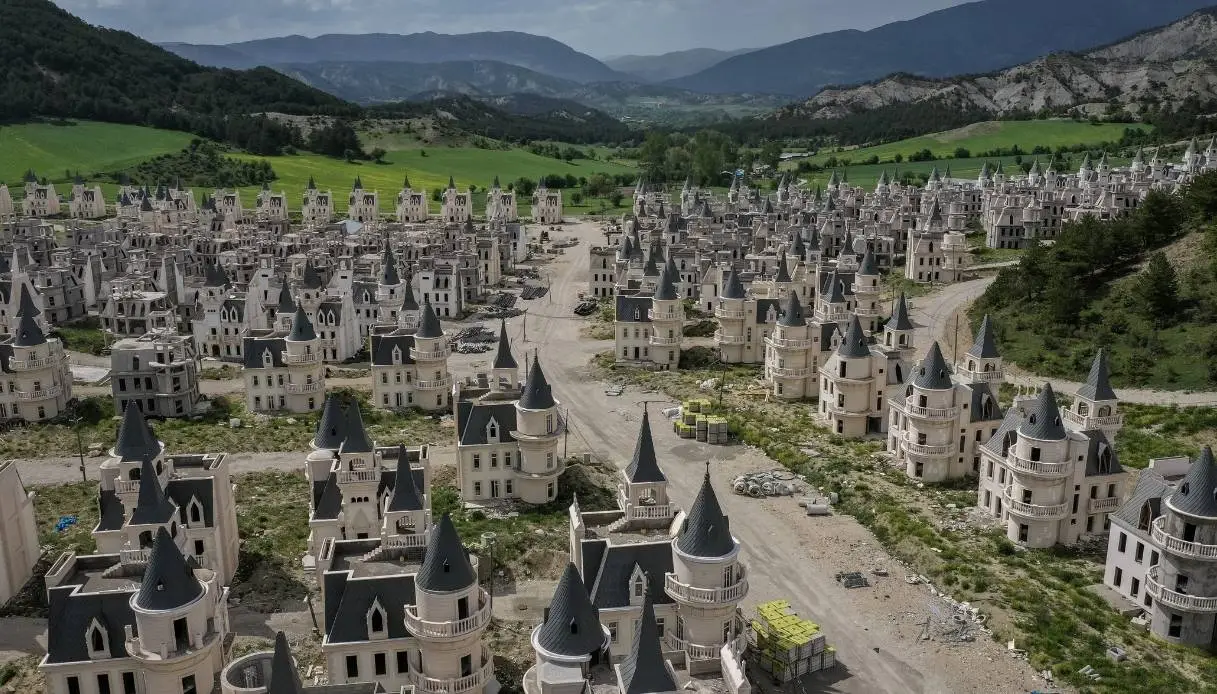 Burj Al Babas: Turkey’s Fairy-Tale Village Is a Ghost Town