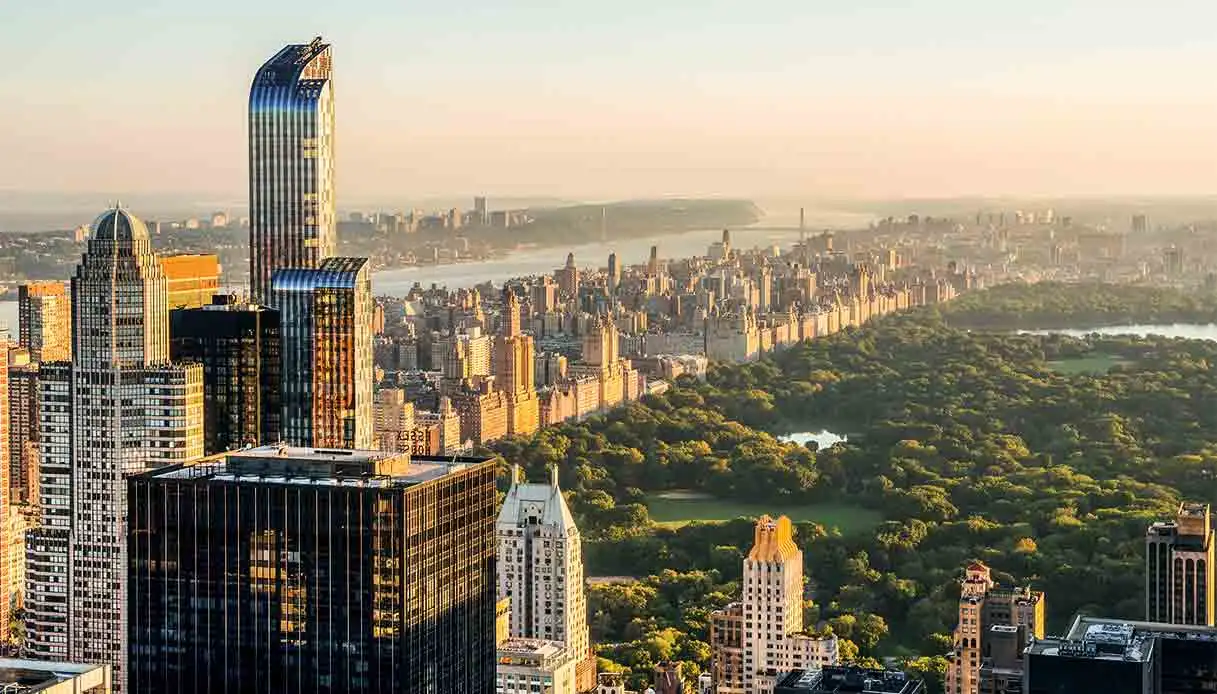 Luxury Trip to New York City: From Rooftops to Exclusive Clubs