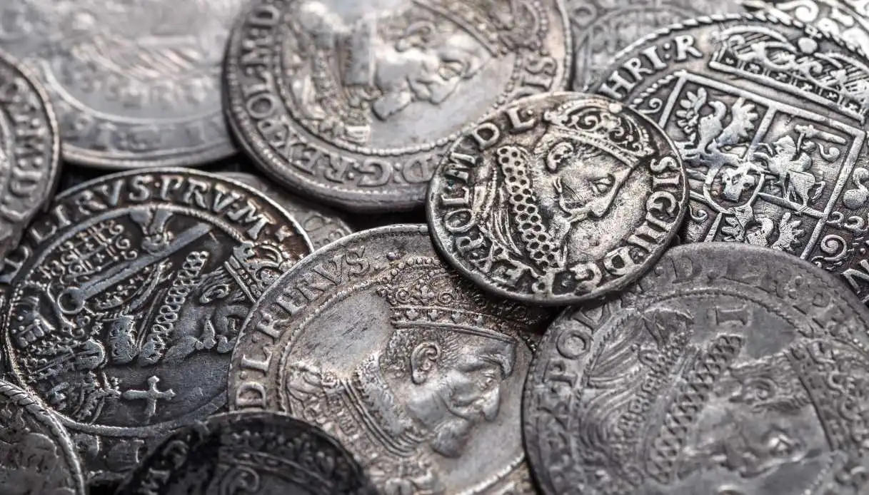Roman Silver Treasure: 934 Denarii Discovered Near Cologne