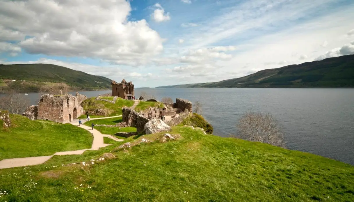 Urquhart Castle: Scottish Fortress Overlooking Loch Ness