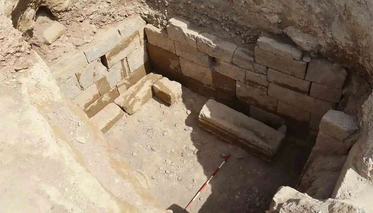 Vulci: The Stone-Chamber Tomb and How the Etruscans Lived