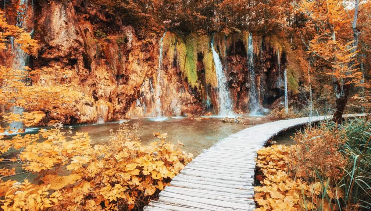 Plitvice Lakes: Europe’s Most Stunning Autumn Foliage